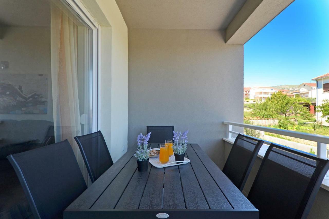 Ferienwohnung sunshine Trogir Exterior foto