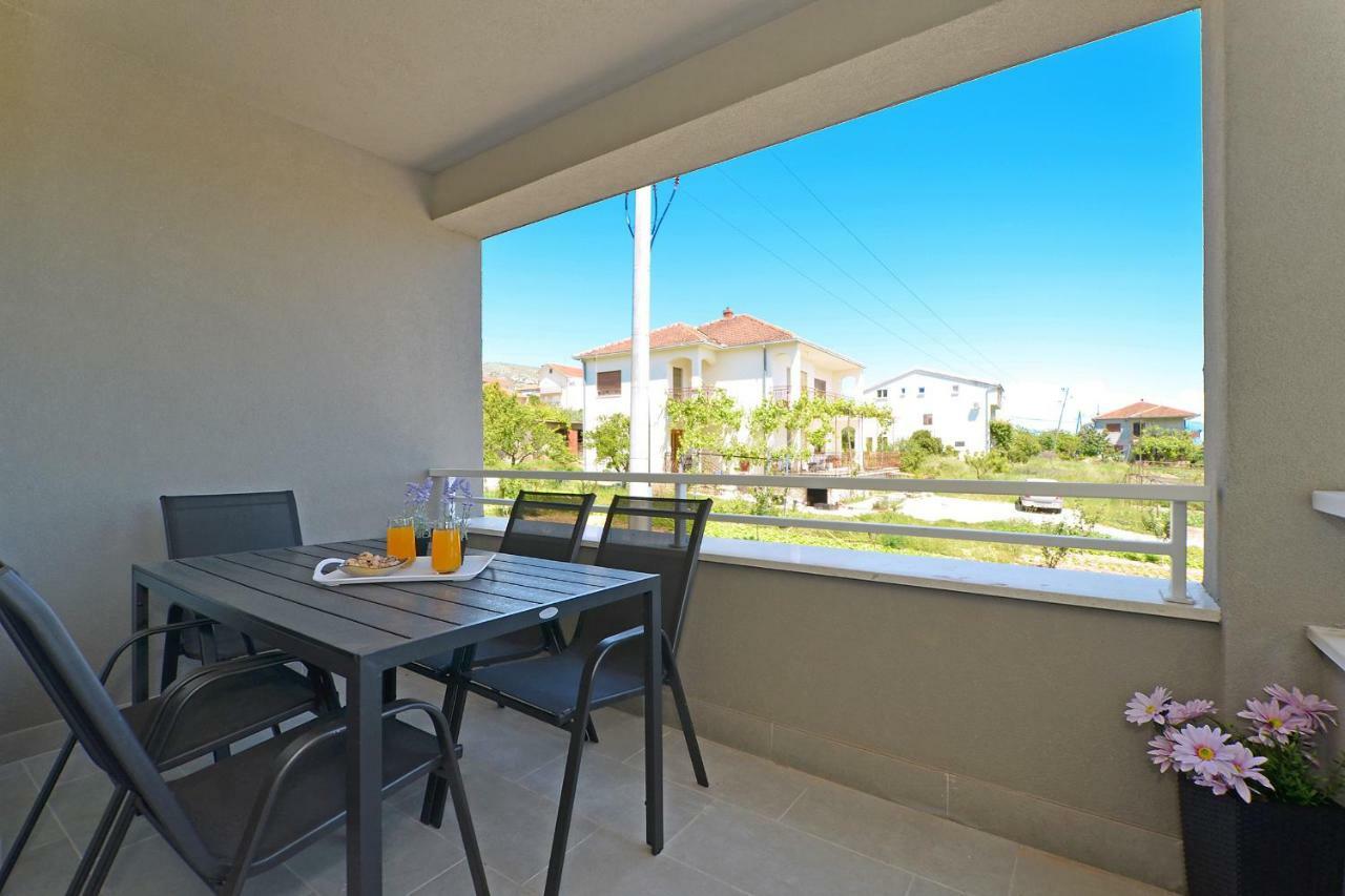 Ferienwohnung sunshine Trogir Exterior foto